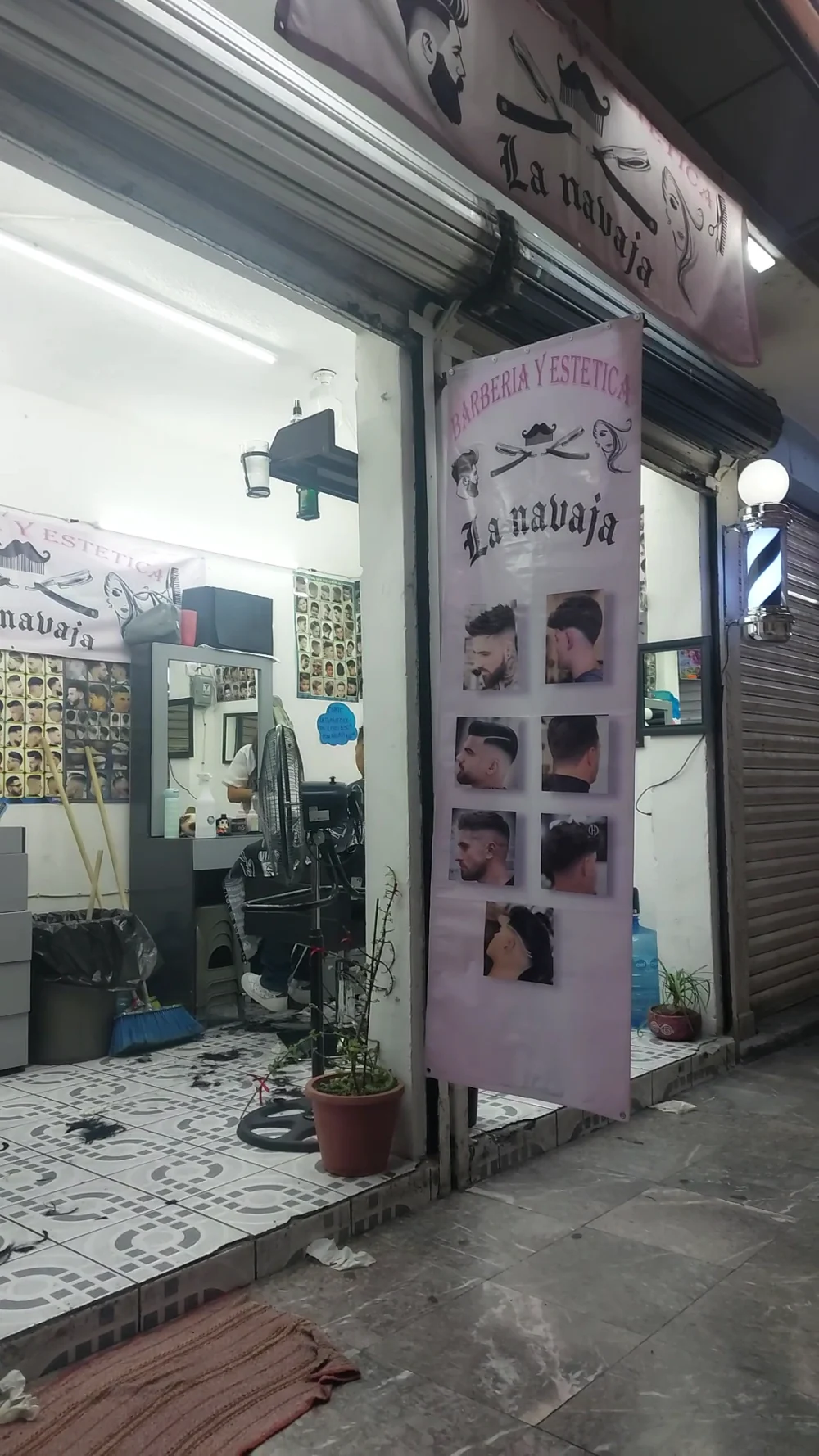Barberia y estética "La navaja"