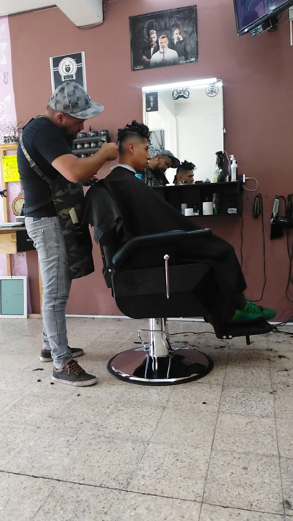 Barberia y Estetica Revolucion