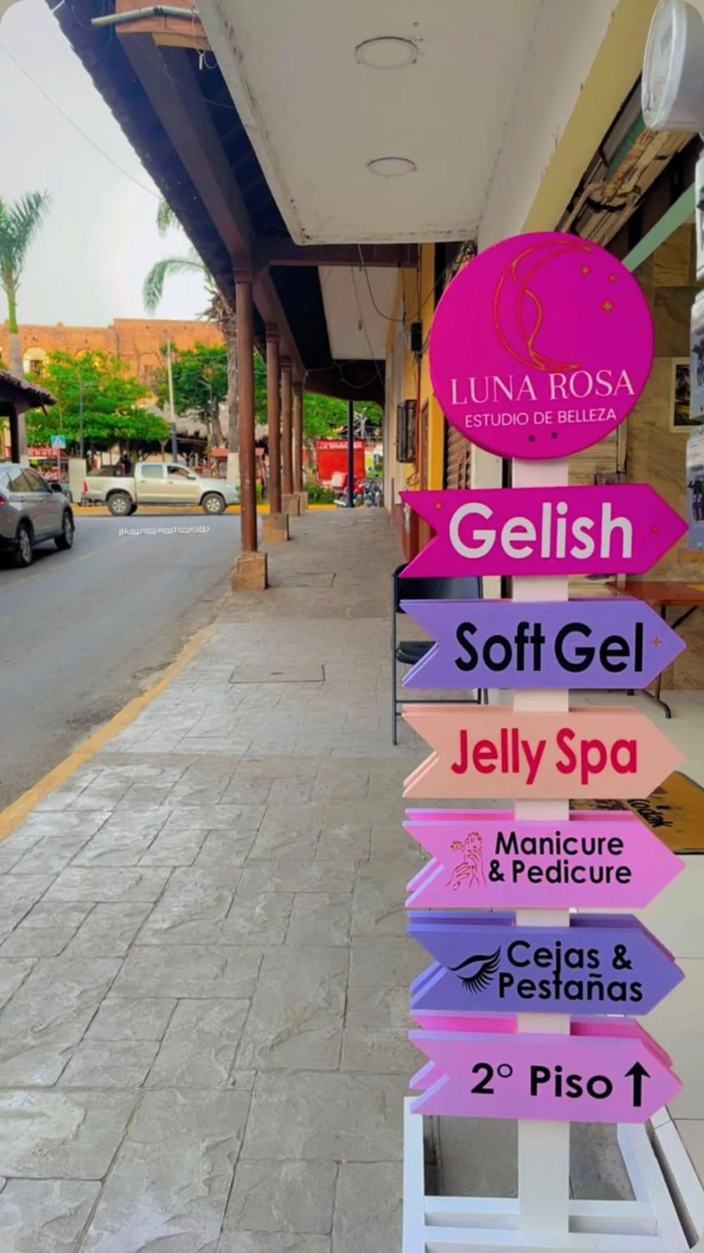 Estudio De Belleza Luna Rosa