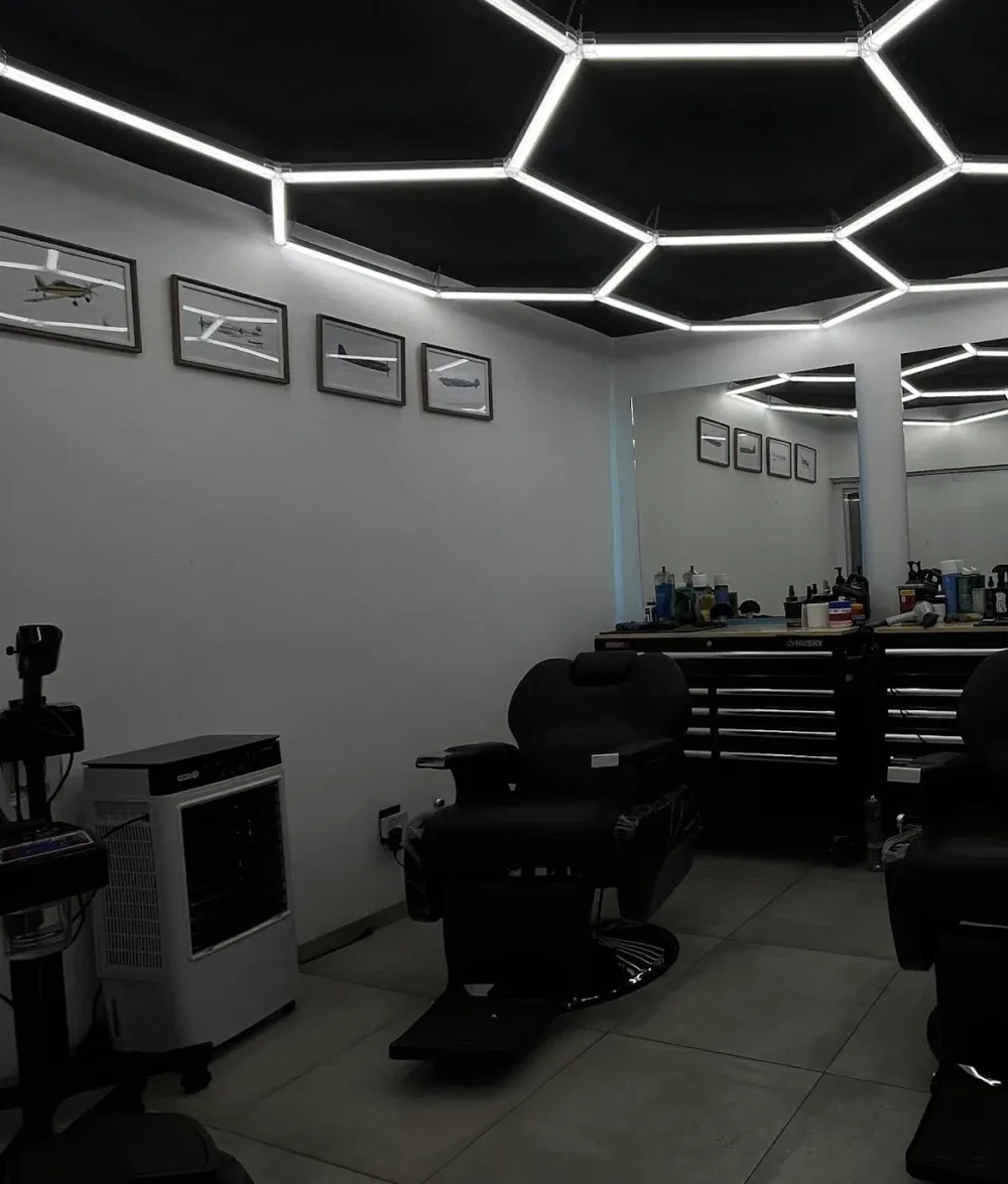 Hangar 37 barber shop - barberia