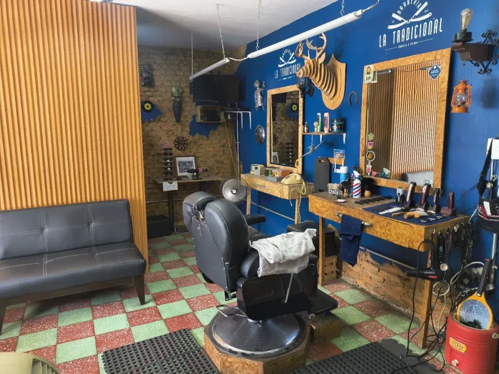 La Tradicional Barbería & Tatuajes