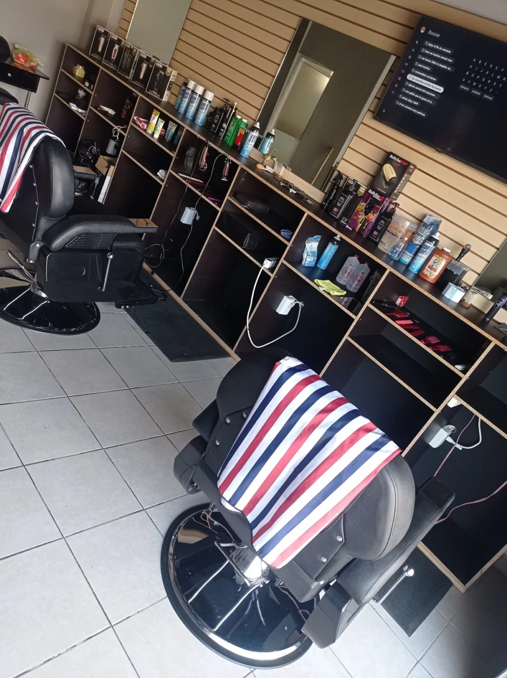 LUXURY BARBER 4:13