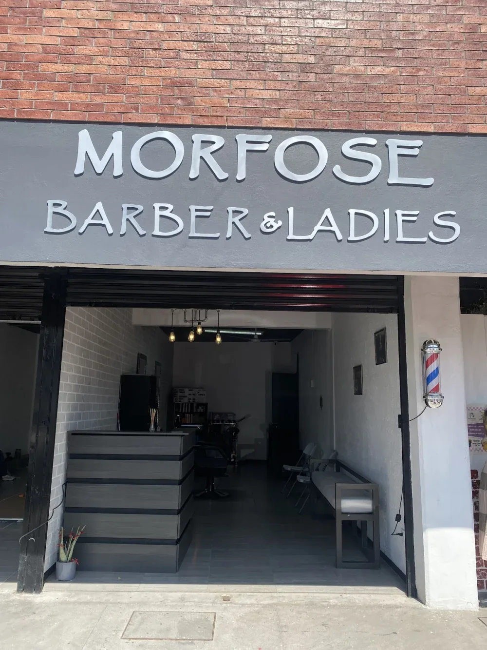 MORFOSE BARBER & SALON