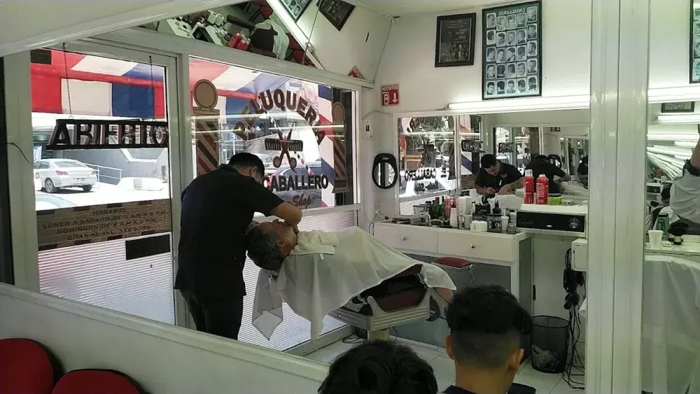 Peluquería El Caballero - Barber Shop