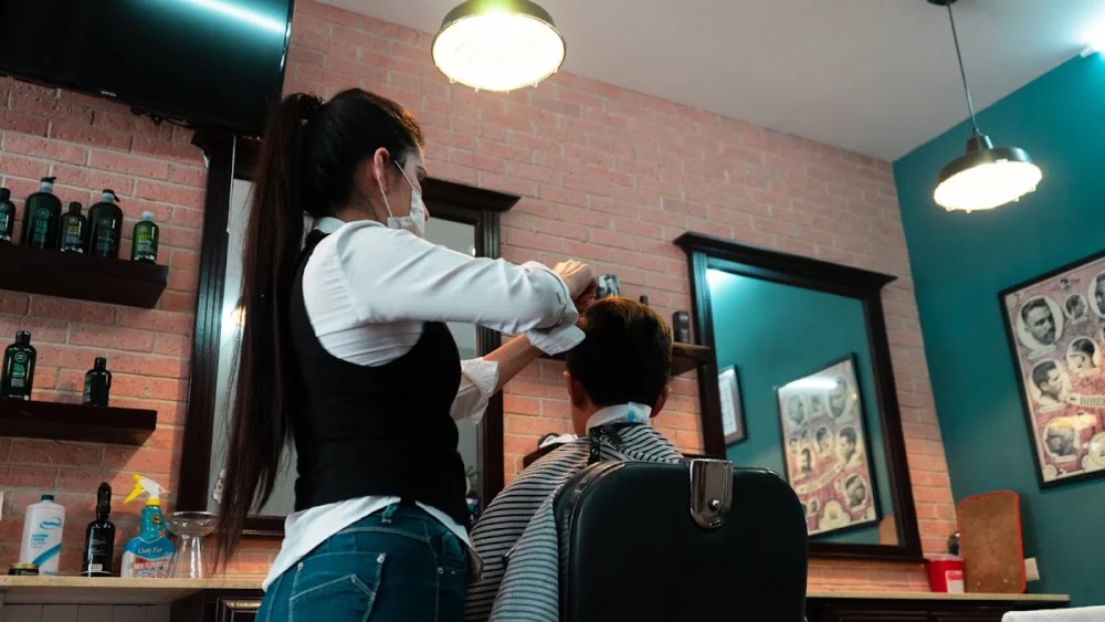 Peluquería y Barbería Uppercut Plaza El Puente